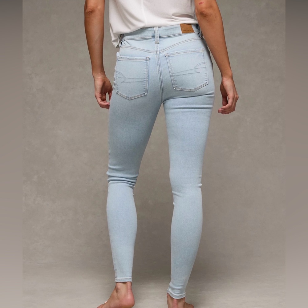 American Eagle Light Wash Skinny Jeans AE Next Level High-waisted 10 Short - Picture 2 of 10